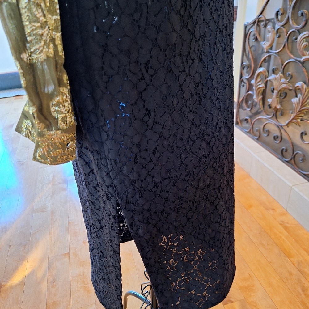DEREK LAM CROSBY black lace pencil skirt size 4.